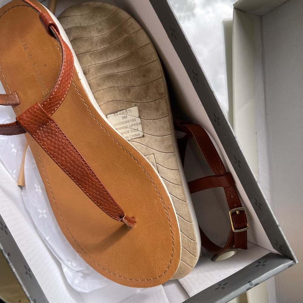 Sandals - Picture 7 of 7